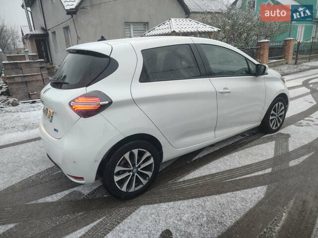 Белый Рено Зое, объемом двигателя 0 л и пробегом 50 тыс. км за 11999 $, фото 4 на Automoto.ua