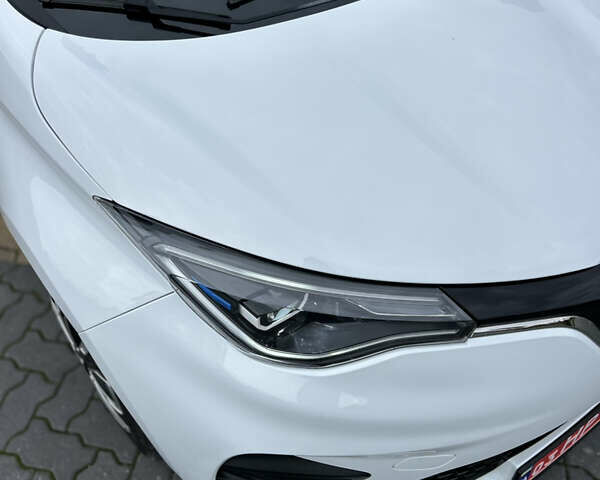Білий Рено Зое, об'ємом двигуна 0 л та пробігом 95 тис. км за 11999 $, фото 16 на Automoto.ua