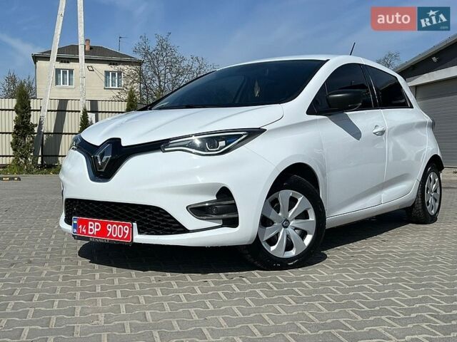 Белый Рено Зое, объемом двигателя 0 л и пробегом 87 тыс. км за 11800 $, фото 19 на Automoto.ua