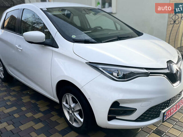 Белый Рено Зое, объемом двигателя 0 л и пробегом 126 тыс. км за 11950 $, фото 9 на Automoto.ua