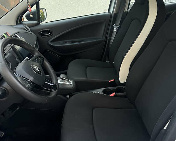 Білий Рено Зое, об'ємом двигуна 0 л та пробігом 37 тис. км за 9600 $, фото 9 на Automoto.ua