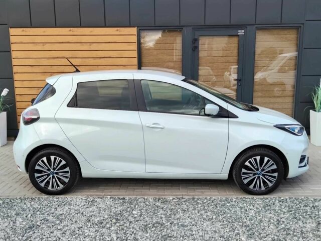 Білий Рено Зое, об'ємом двигуна 0 л та пробігом 14 тис. км за 4500 $, фото 4 на Automoto.ua