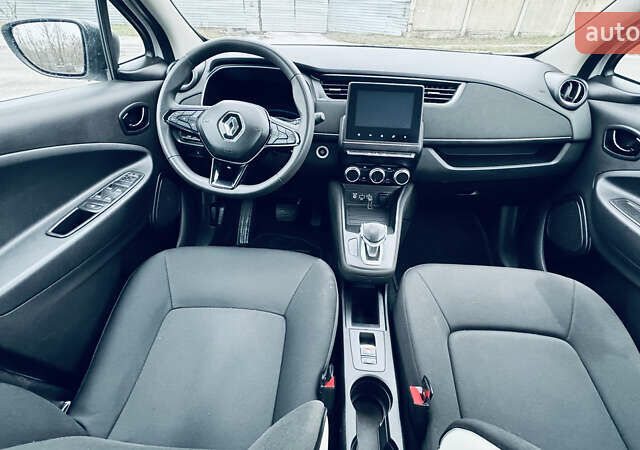 Білий Рено Зое, об'ємом двигуна 0 л та пробігом 59 тис. км за 12800 $, фото 15 на Automoto.ua