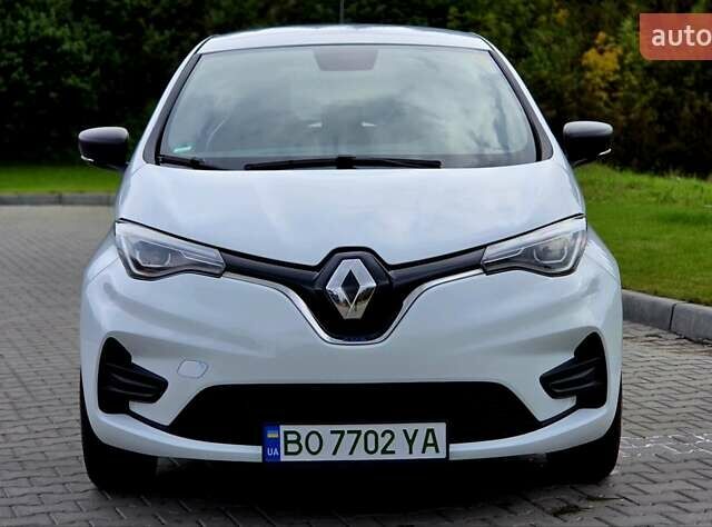 Белый Рено Зое, объемом двигателя 0 л и пробегом 151 тыс. км за 11000 $, фото 20 на Automoto.ua