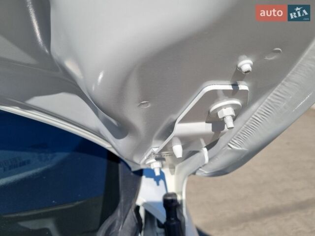 Білий Рено Зое, об'ємом двигуна 0 л та пробігом 270 тис. км за 10250 $, фото 37 на Automoto.ua