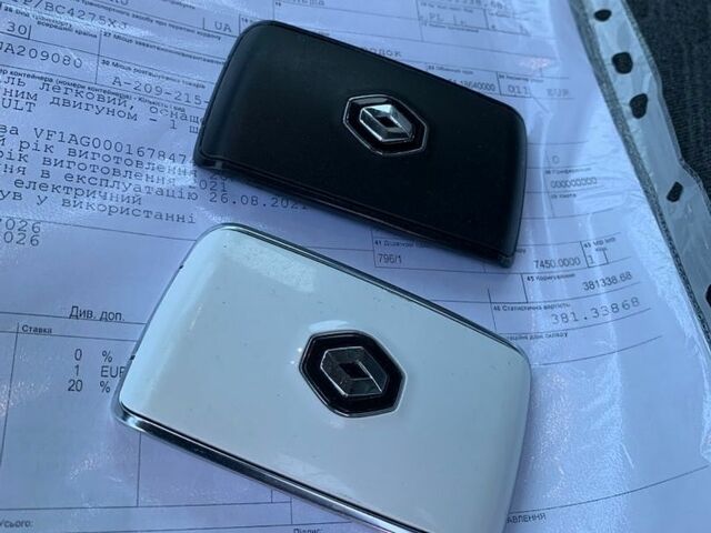 Белый Рено Зое, объемом двигателя 0 л и пробегом 44 тыс. км за 14500 $, фото 70 на Automoto.ua