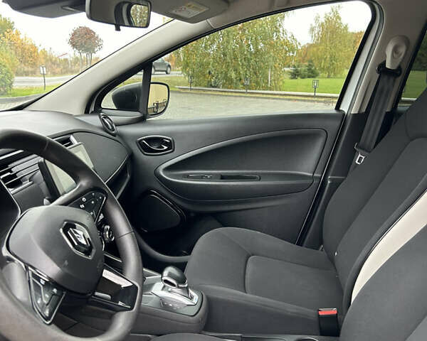 Рено Зое 2021 в Коломые на Automoto.ua Белый Рено Зое, объемом двигателя 0 л и пробегом 95 тыс. км за 12350 $, фото 76 на Automoto.ua