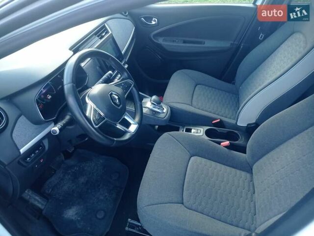 Белый Рено Зое, объемом двигателя 0 л и пробегом 110 тыс. км за 11625 $, фото 15 на Automoto.ua