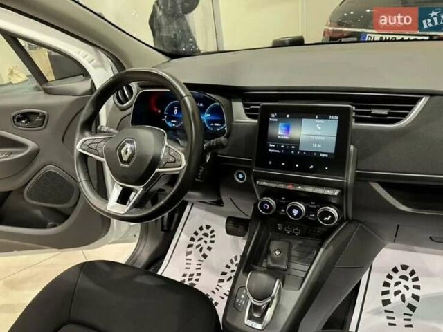 Білий Рено Зое, об'ємом двигуна 0 л та пробігом 23 тис. км за 14900 $, фото 16 на Automoto.ua