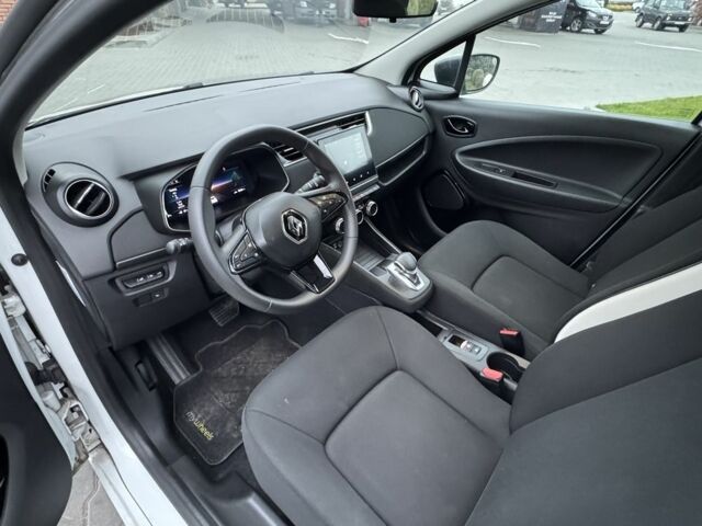 Білий Рено Зое, об'ємом двигуна 0 л та пробігом 56 тис. км за 11999 $, фото 9 на Automoto.ua