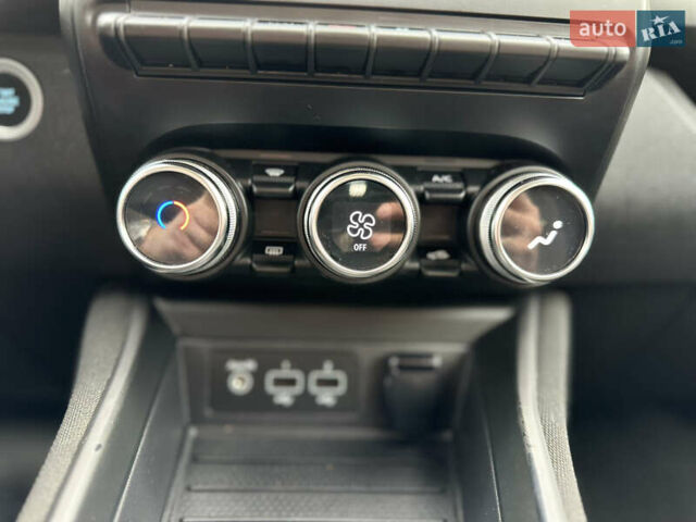 Рено Зое 2021 в Мукачеве на Automoto.ua Белый Рено Зое, объемом двигателя 0 л и пробегом 81 тыс. км за 11999 $, фото 30 на Automoto.ua