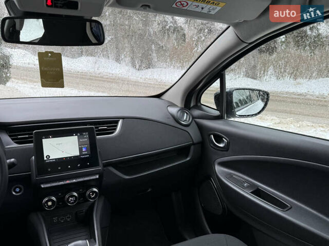 Білий Рено Зое, об'ємом двигуна 0 л та пробігом 78 тис. км за 12200 $, фото 27 на Automoto.ua