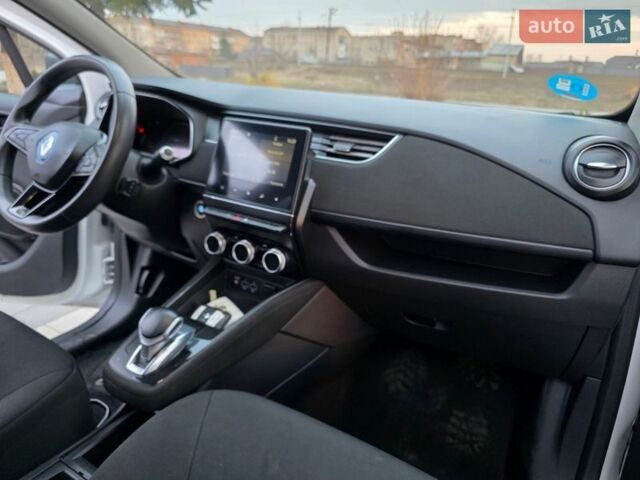 Білий Рено Зое, об'ємом двигуна 0 л та пробігом 58 тис. км за 11600 $, фото 21 на Automoto.ua