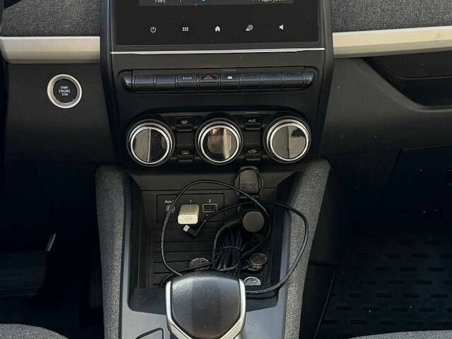 Білий Рено Зое, об'ємом двигуна 0 л та пробігом 44 тис. км за 14200 $, фото 26 на Automoto.ua