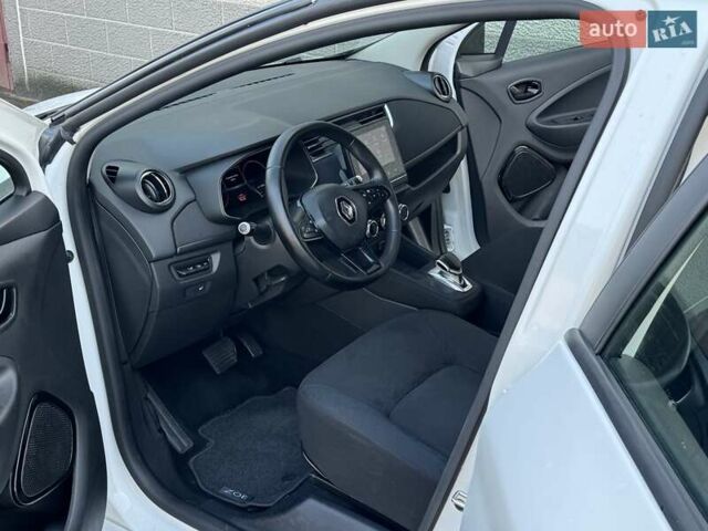 Білий Рено Зое, об'ємом двигуна 0 л та пробігом 115 тис. км за 10900 $, фото 7 на Automoto.ua