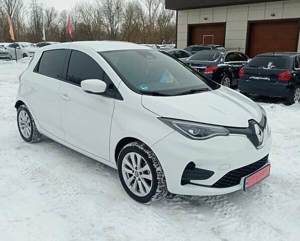 Белый Рено Зое, объемом двигателя 0 л и пробегом 49 тыс. км за 13200 $, фото 4 на Automoto.ua