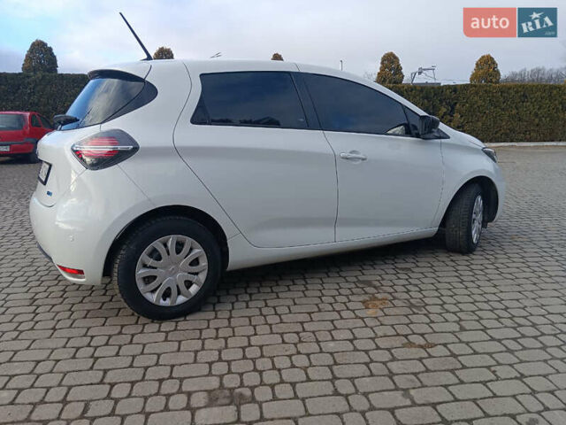 Белый Рено Зое, объемом двигателя 0 л и пробегом 39 тыс. км за 12000 $, фото 3 на Automoto.ua