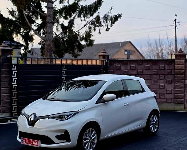 Белый Рено Зое, объемом двигателя 0 л и пробегом 16 тыс. км за 12999 $, фото 2 на Automoto.ua