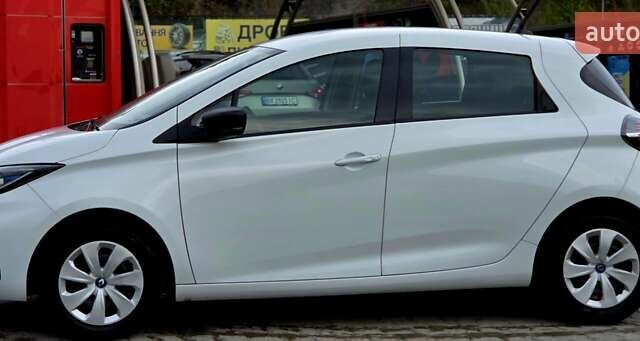 Белый Рено Зое, объемом двигателя 0 л и пробегом 151 тыс. км за 11000 $, фото 17 на Automoto.ua