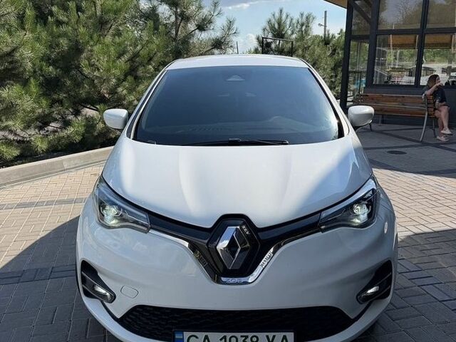 Белый Рено Зое, объемом двигателя 0 л и пробегом 74 тыс. км за 12600 $, фото 3 на Automoto.ua