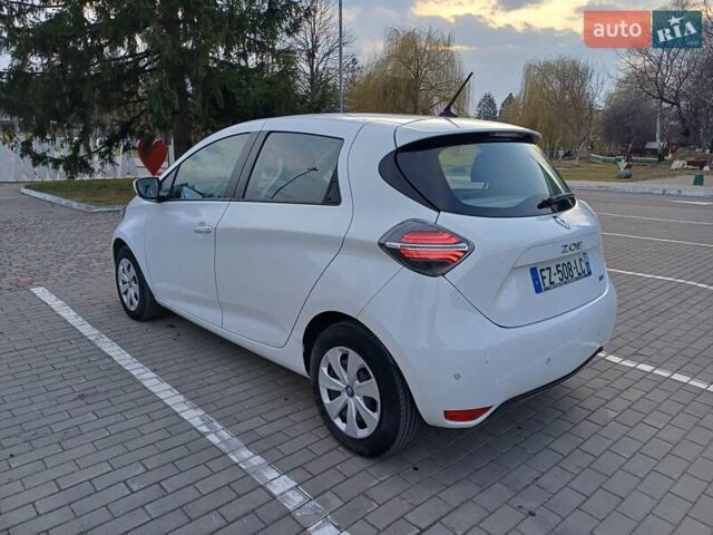 Белый Рено Зое, объемом двигателя 0 л и пробегом 62 тыс. км за 11500 $, фото 2 на Automoto.ua