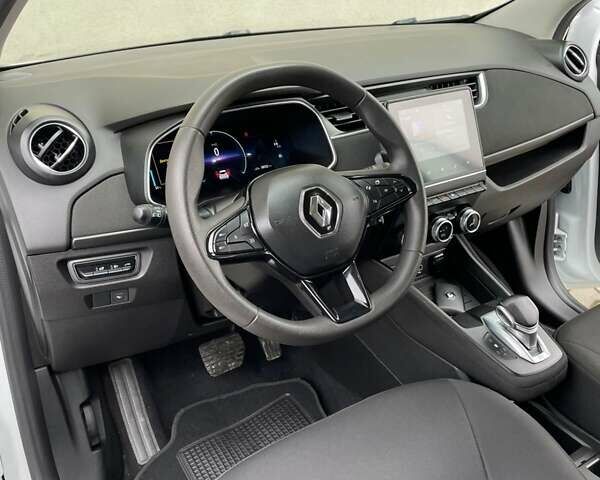 Белый Рено Зое, объемом двигателя 0 л и пробегом 58 тыс. км за 11996 $, фото 25 на Automoto.ua