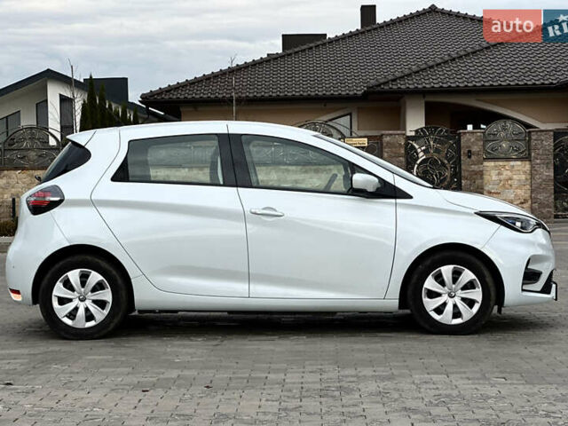 Белый Рено Зое, объемом двигателя 0 л и пробегом 106 тыс. км за 11300 $, фото 5 на Automoto.ua