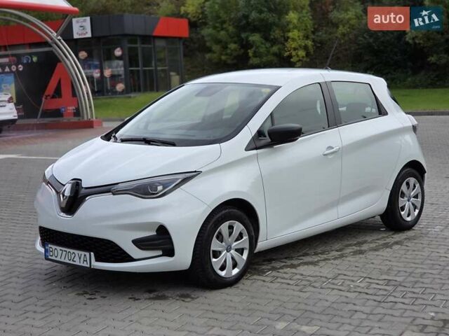 Белый Рено Зое, объемом двигателя 0 л и пробегом 150 тыс. км за 11800 $, фото 5 на Automoto.ua