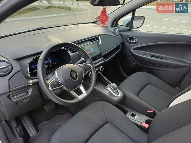 Белый Рено Зое, объемом двигателя 0 л и пробегом 62 тыс. км за 11500 $, фото 9 на Automoto.ua