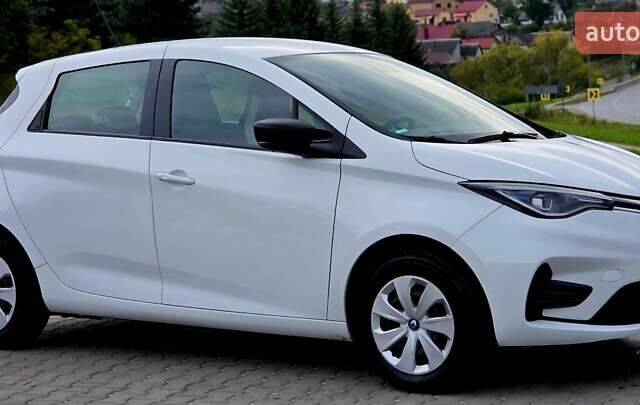 Белый Рено Зое, объемом двигателя 0 л и пробегом 151 тыс. км за 11000 $, фото 18 на Automoto.ua