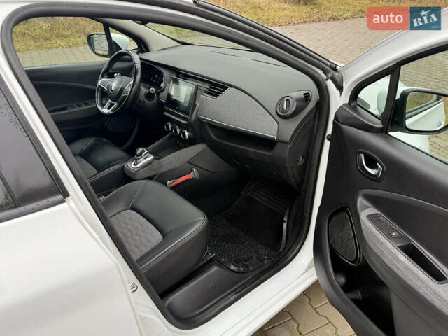Білий Рено Зое, об'ємом двигуна 0 л та пробігом 132 тис. км за 11400 $, фото 8 на Automoto.ua
