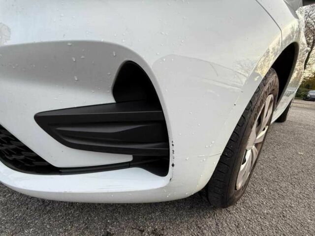 Білий Рено Зое, об'ємом двигуна 0 л та пробігом 157 тис. км за 9990 $, фото 20 на Automoto.ua