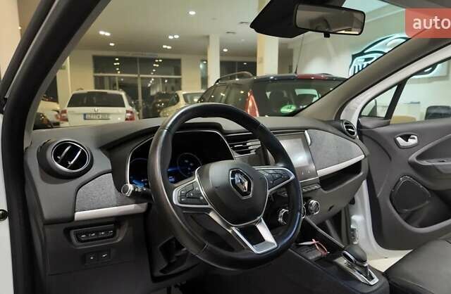 Білий Рено Зое, об'ємом двигуна 0 л та пробігом 23 тис. км за 14900 $, фото 7 на Automoto.ua