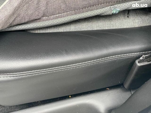 Белый Рено Зое, объемом двигателя 0 л и пробегом 34 тыс. км за 13990 $, фото 14 на Automoto.ua