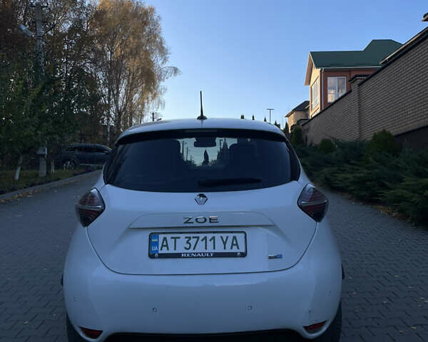 Рено Зое 2021 у Хмельницькому на Automoto.ua Білий Рено Зое, об'ємом двигуна 0 л та пробігом 76 тис. км за 11000 $, фото 5 на Automoto.ua