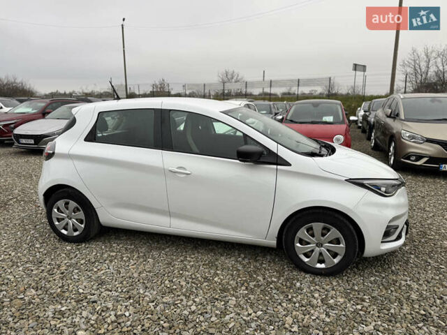 Белый Рено Зое, объемом двигателя 0 л и пробегом 74 тыс. км за 12300 $, фото 14 на Automoto.ua