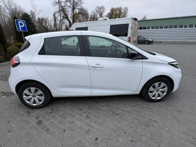 Білий Рено Зое, об'ємом двигуна 0 л та пробігом 56 тис. км за 11999 $, фото 8 на Automoto.ua