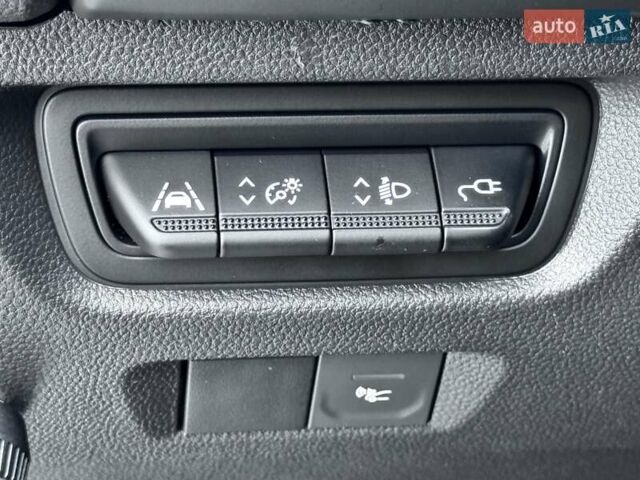 Рено Зое 2021 в Дрогобыче на Automoto.ua Белый Рено Зое, объемом двигателя 0 л и пробегом 55 тыс. км за 12900 $, фото 36 на Automoto.ua