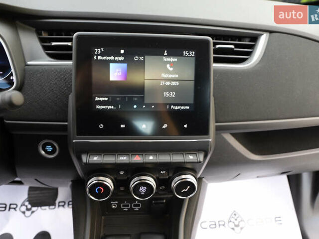 Белый Рено Зое, объемом двигателя 0 л и пробегом 19 тыс. км за 14400 $, фото 71 на Automoto.ua