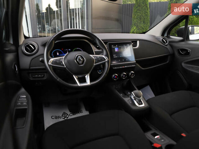 Белый Рено Зое, объемом двигателя 0 л и пробегом 19 тыс. км за 14400 $, фото 96 на Automoto.ua