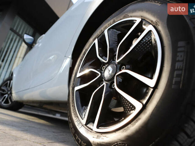 Белый Рено Зое, объемом двигателя 0 л и пробегом 19 тыс. км за 14400 $, фото 47 на Automoto.ua