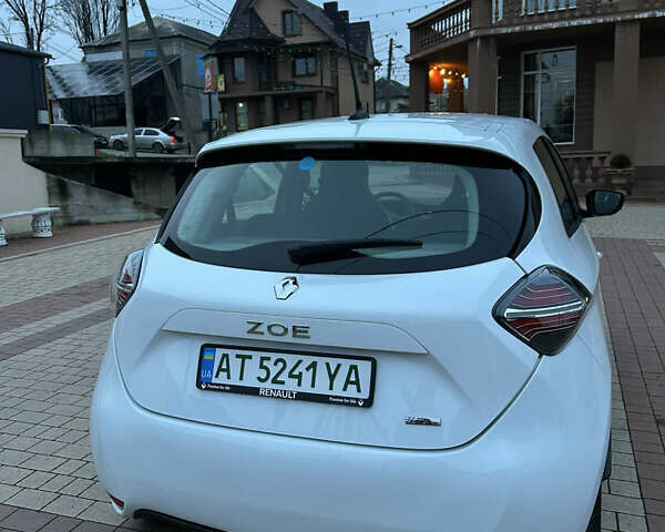 Белый Рено Зое, объемом двигателя 0 л и пробегом 26 тыс. км за 12200 $, фото 4 на Automoto.ua