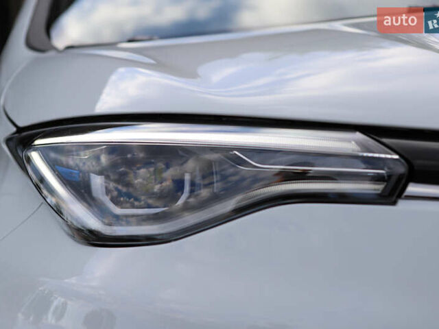 Белый Рено Зое, объемом двигателя 0 л и пробегом 19 тыс. км за 14400 $, фото 28 на Automoto.ua