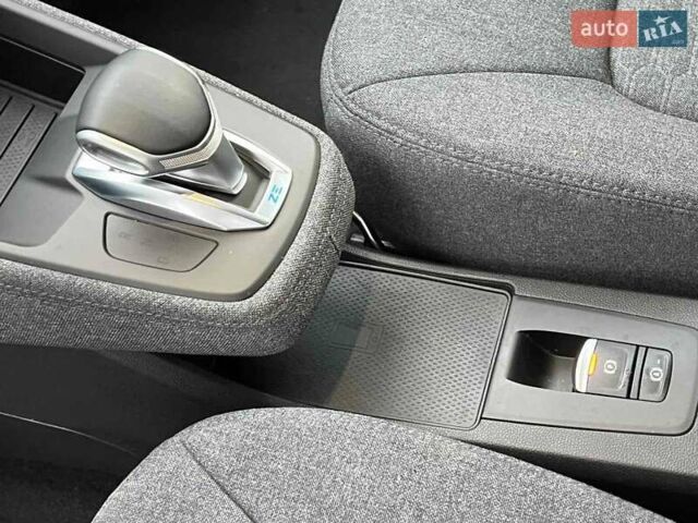 Белый Рено Зое, объемом двигателя 0 л и пробегом 50 тыс. км за 13550 $, фото 15 на Automoto.ua