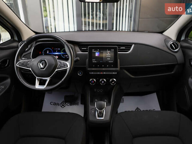 Белый Рено Зое, объемом двигателя 0 л и пробегом 19 тыс. км за 14400 $, фото 85 на Automoto.ua