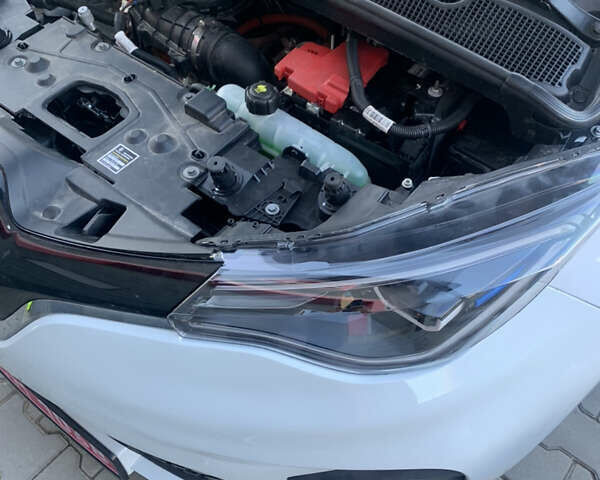 Білий Рено Зое, об'ємом двигуна 0 л та пробігом 69 тис. км за 13500 $, фото 18 на Automoto.ua