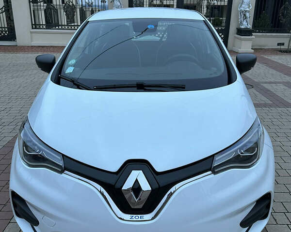 Белый Рено Зое, объемом двигателя 0 л и пробегом 26 тыс. км за 12200 $, фото 3 на Automoto.ua