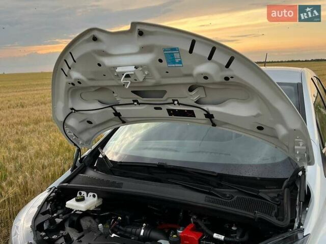 Белый Рено Зое, объемом двигателя 0 л и пробегом 50 тыс. км за 13550 $, фото 9 на Automoto.ua