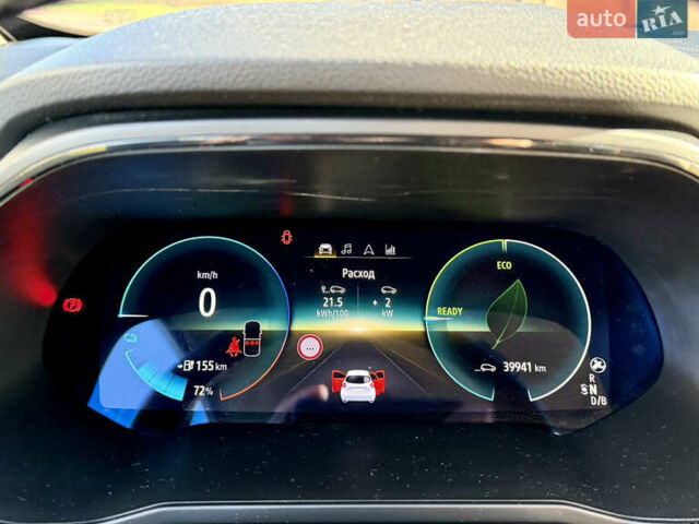 Белый Рено Зое, объемом двигателя 0 л и пробегом 40 тыс. км за 14200 $, фото 14 на Automoto.ua