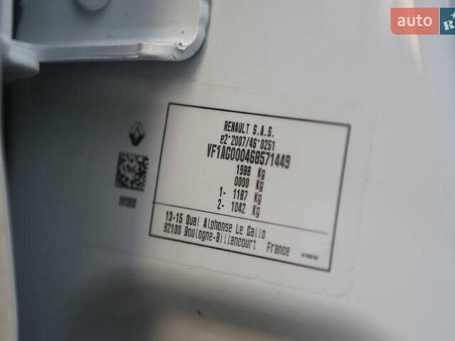 Белый Рено Зое, объемом двигателя 0 л и пробегом 19 тыс. км за 14400 $, фото 82 на Automoto.ua